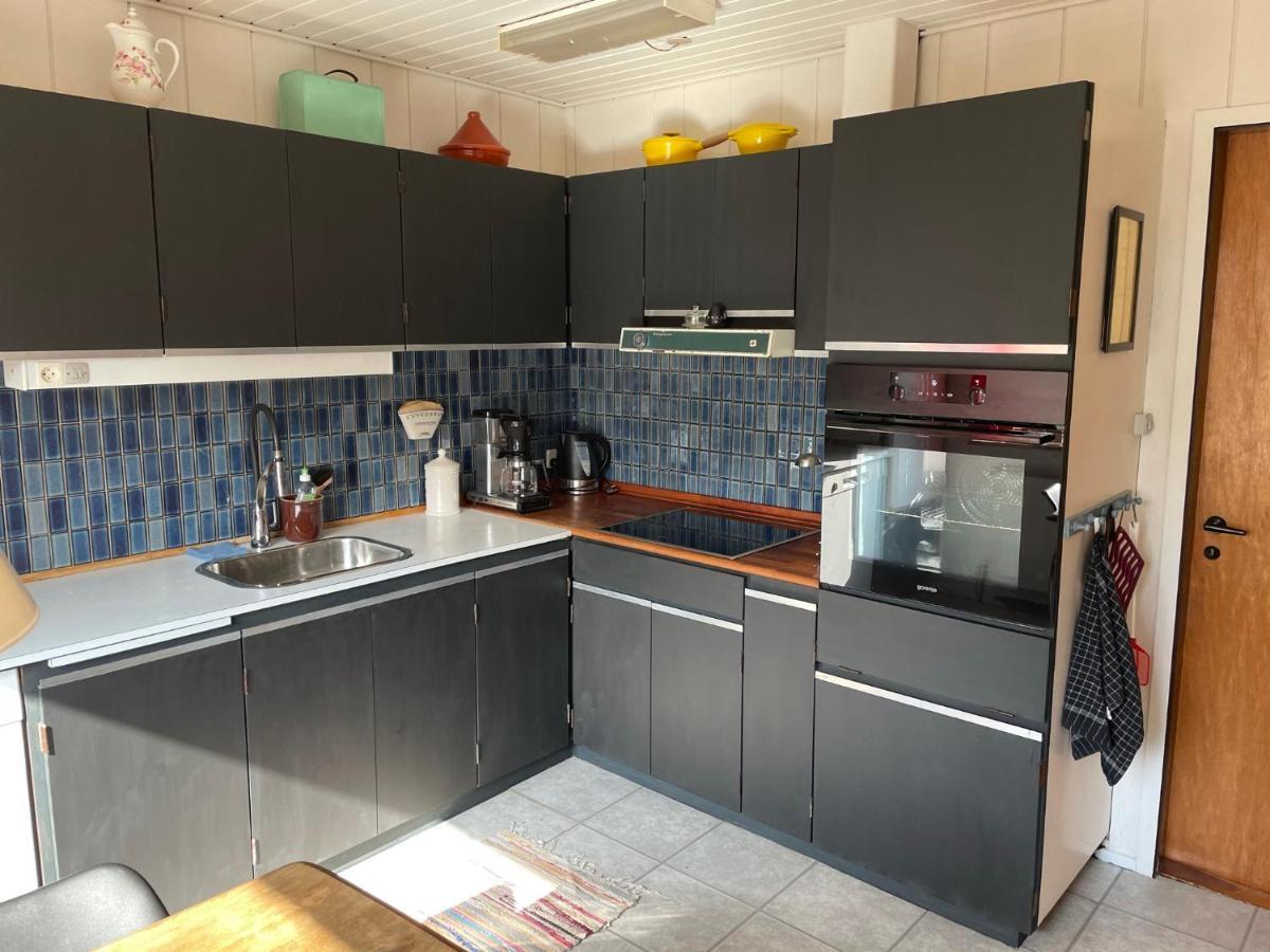 Retro Bolig - Fyldt Med Hygge! Ingen Luksus Apartment Kolind Bagian luar foto