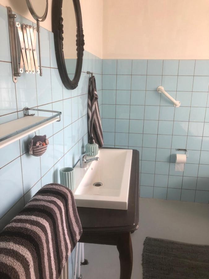 Retro Bolig - Fyldt Med Hygge! Ingen Luksus Apartment Kolind Bagian luar foto