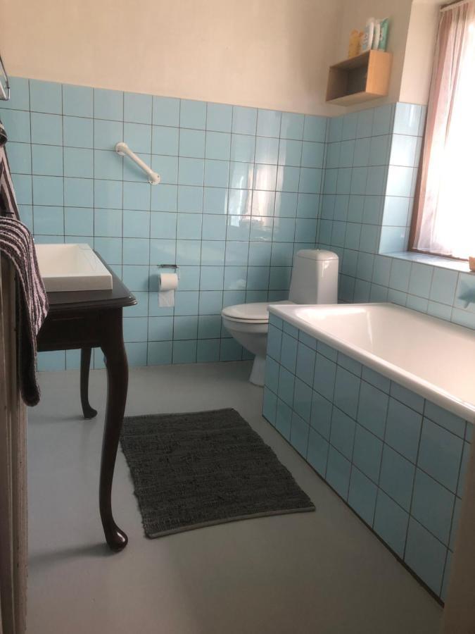 Retro Bolig - Fyldt Med Hygge! Ingen Luksus Apartment Kolind Bagian luar foto