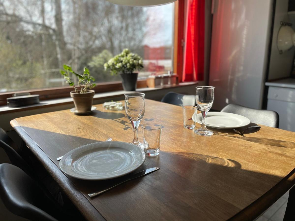 Retro Bolig - Fyldt Med Hygge! Ingen Luksus Apartment Kolind Bagian luar foto