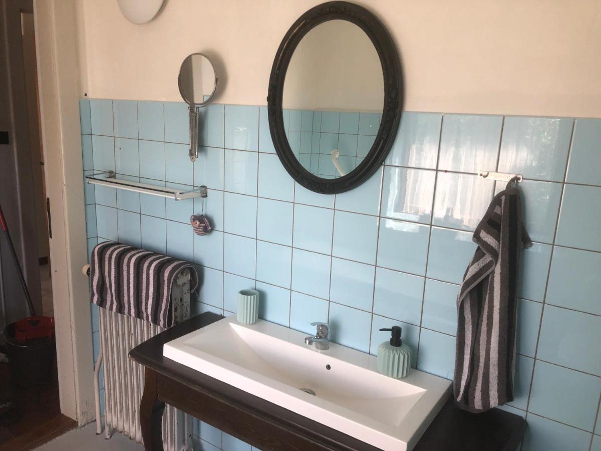 Retro Bolig - Fyldt Med Hygge! Ingen Luksus Apartment Kolind Bagian luar foto