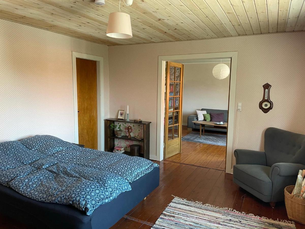 Retro Bolig - Fyldt Med Hygge! Ingen Luksus Apartment Kolind Bagian luar foto
